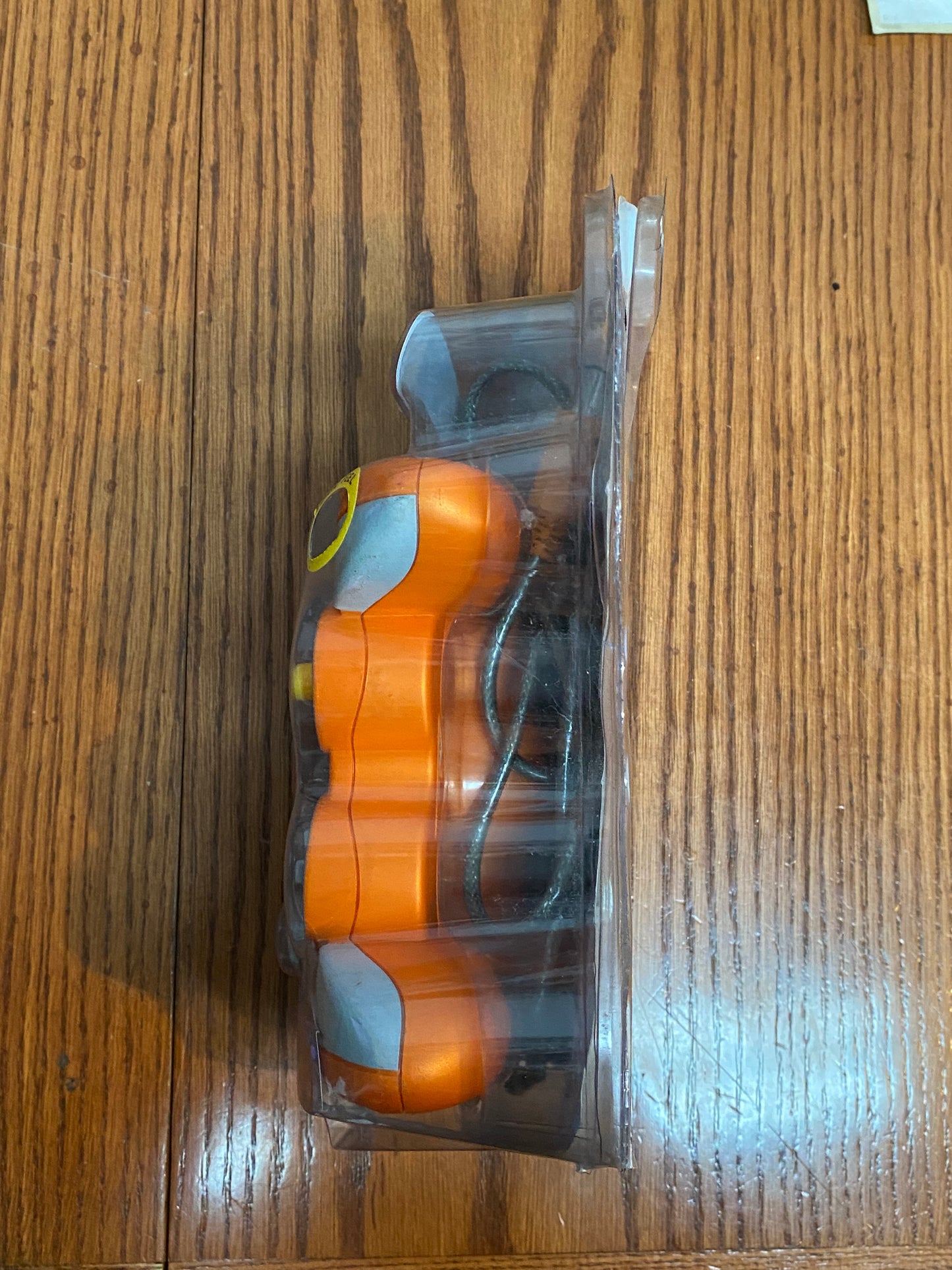 Hip gear analog wired controller orange gamecube NEW *issues in seal*