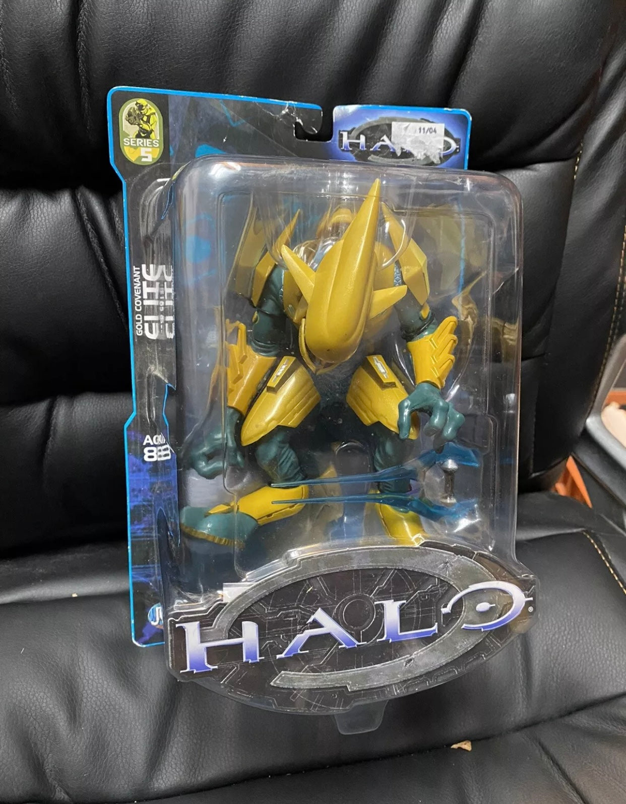 Halo gold covenant elite figure NEW