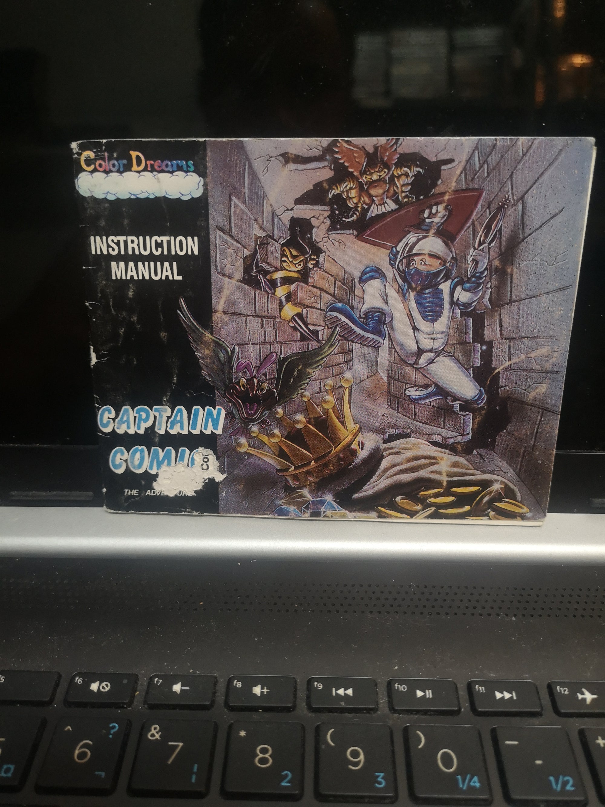 captain comic (NES manual)