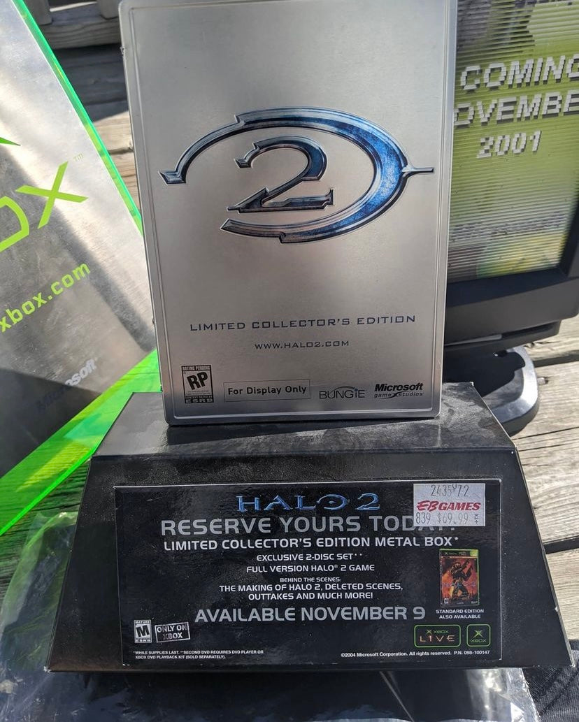 Halo 2 promotional display
